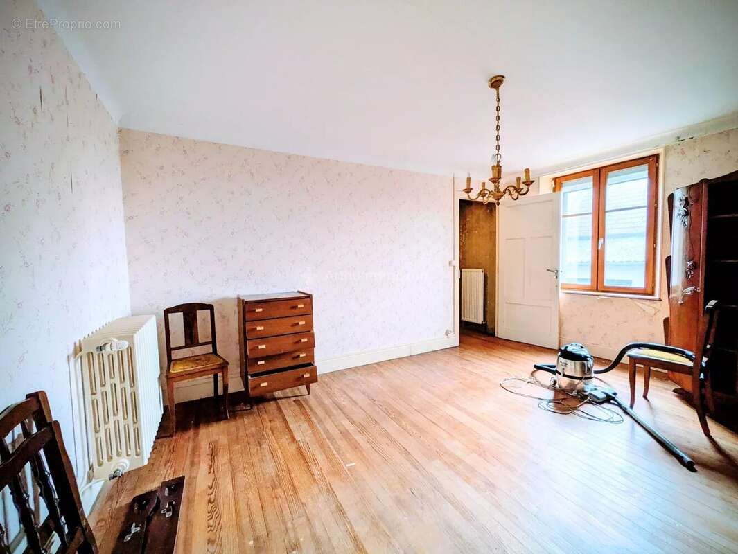 Maison à AUTIGNY-LA-TOUR