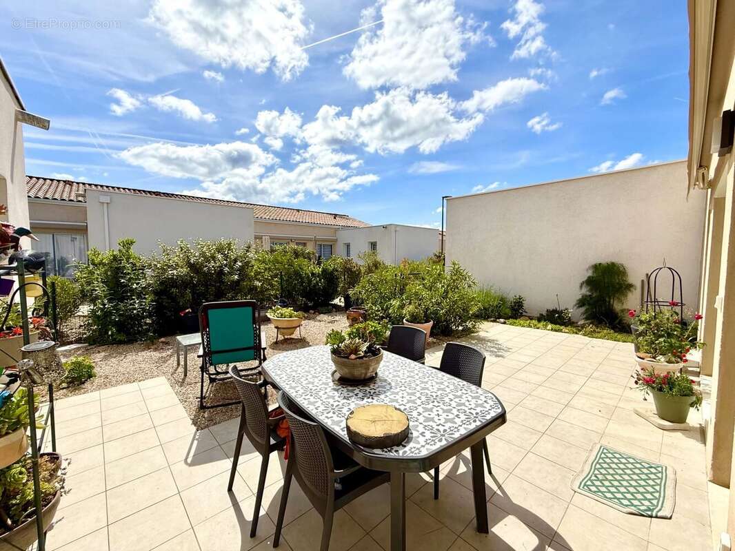 Maison à POURRIERES