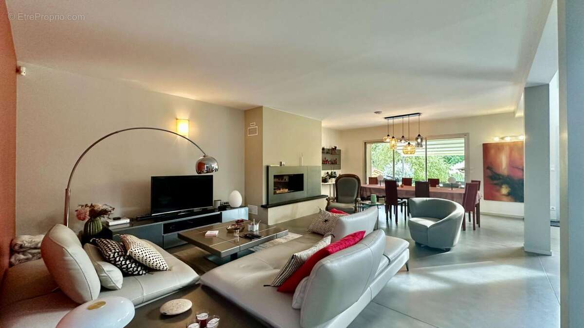 Maison à CHALONVILLARS