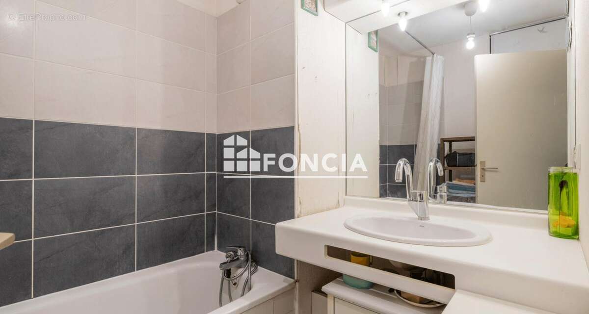 Appartement à MARSEILLE-9E