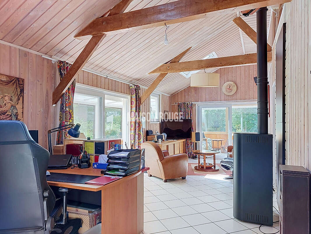 Maison de plain pied au calme de la campagne. - photo 6