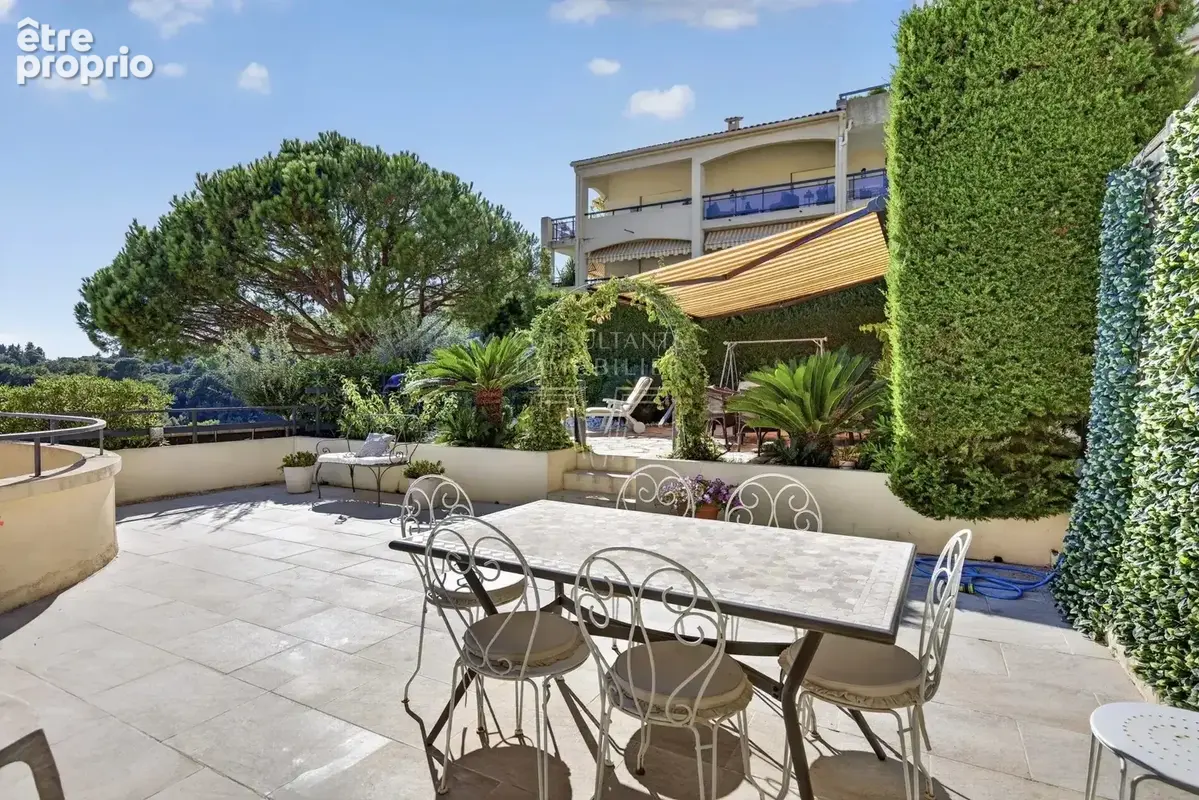Mougins. 110 m².de terrasse  piscine & jardins  vue dégagée - photo 3