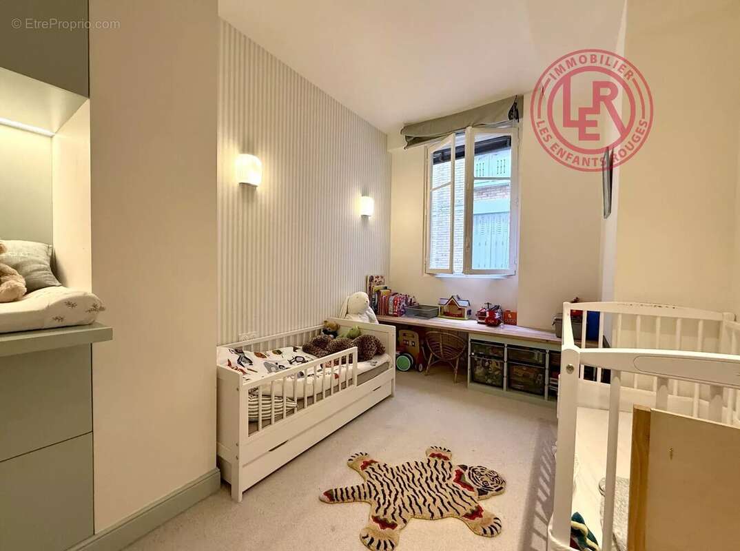 Appartement à PARIS-4E