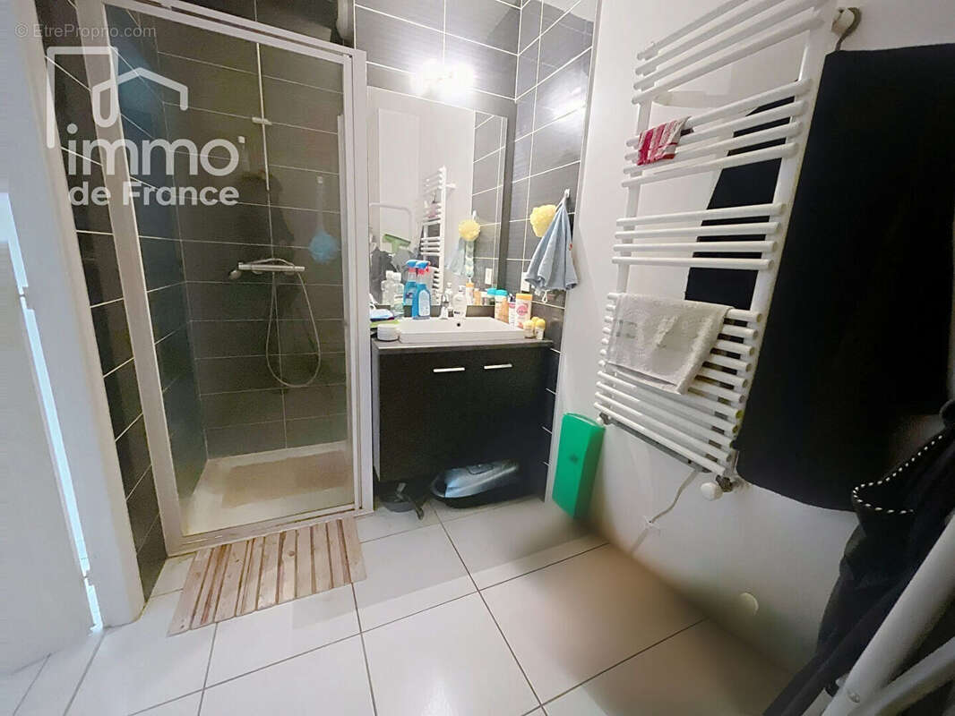 Appartement à VALLEIRY