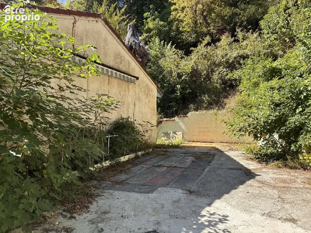Maison à rénover proche du village avec jardin - photo 11