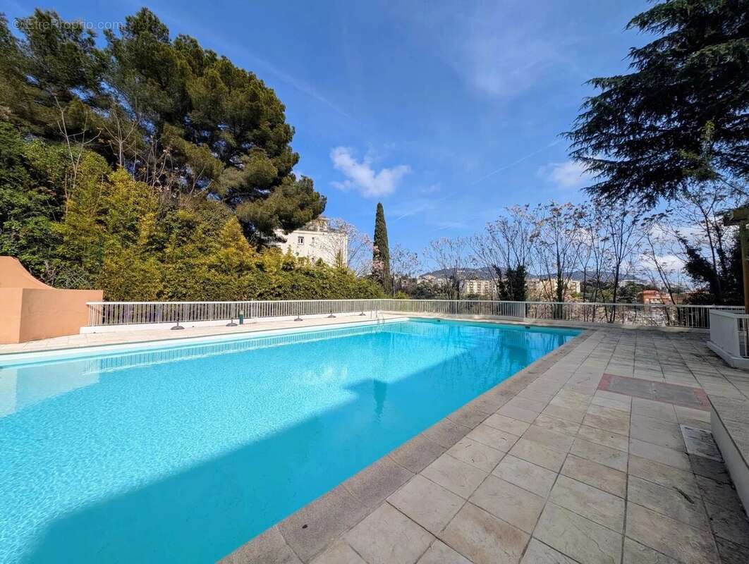 NICE – GAIRAUT – 4 pièces rénové vue panoramique  avec terrasses, parking et cave - photo 19