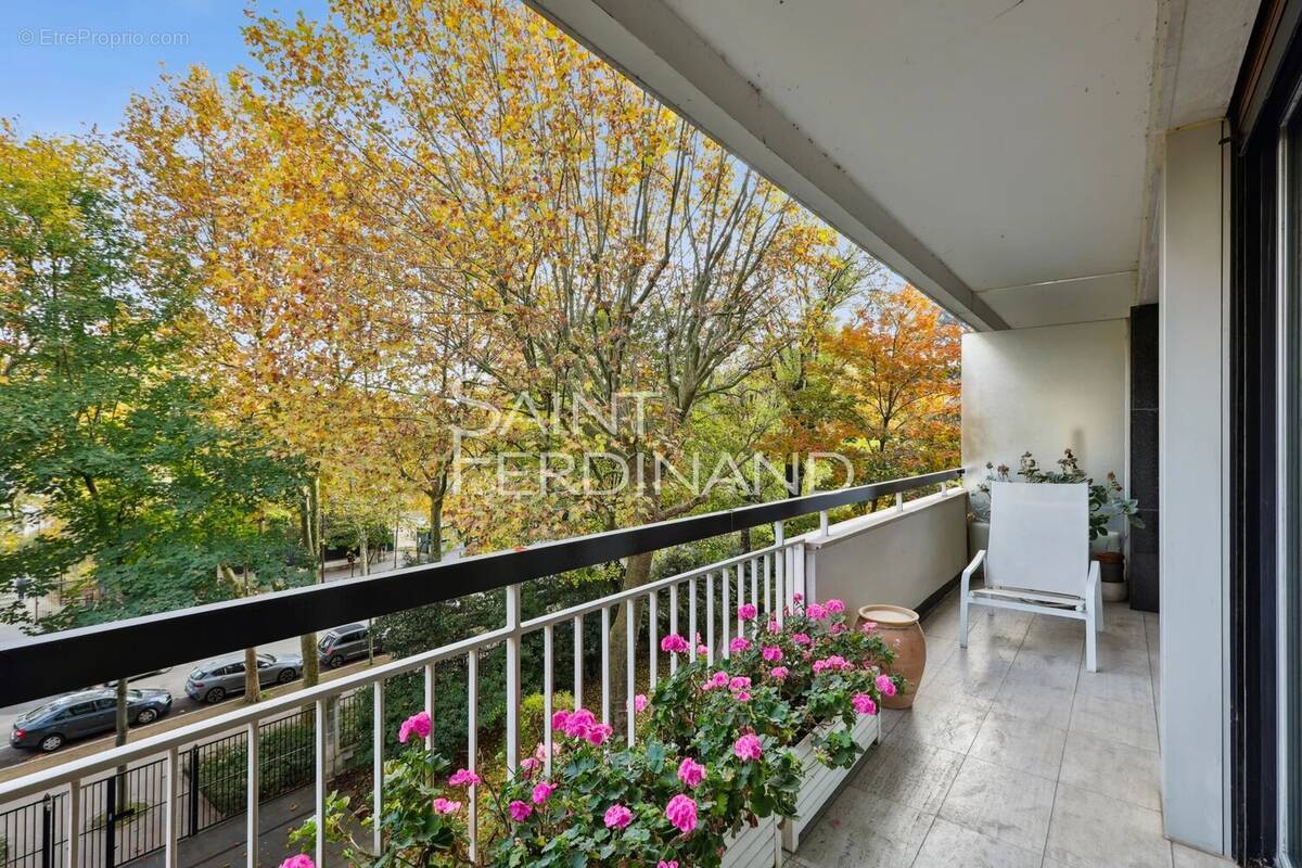 Appartement à NEUILLY-SUR-SEINE