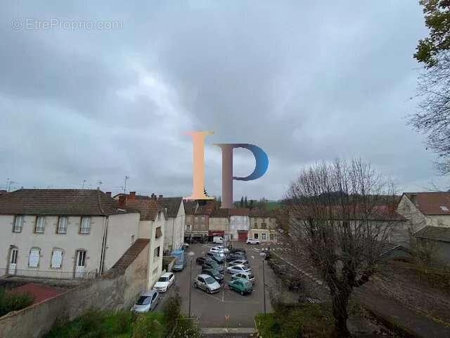 Appartement à LA CLAYETTE