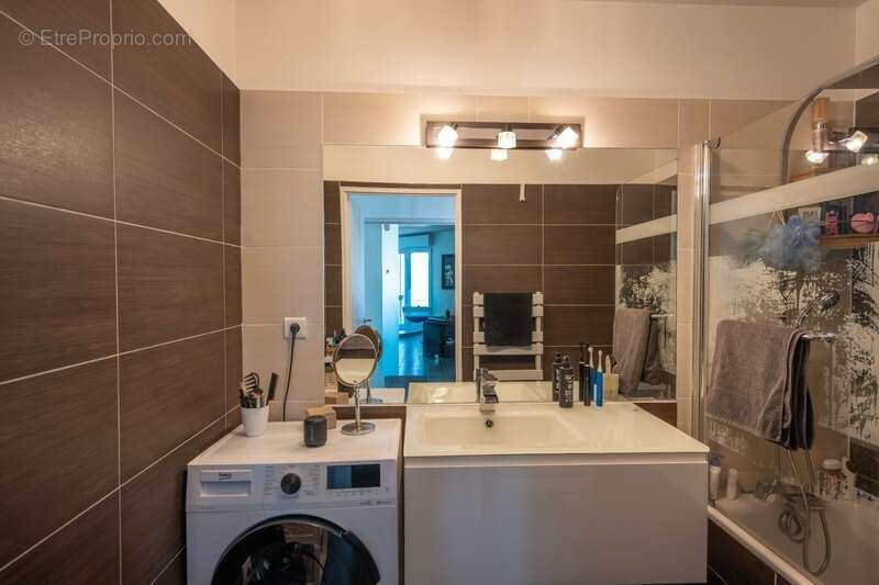 Appartement à BRON