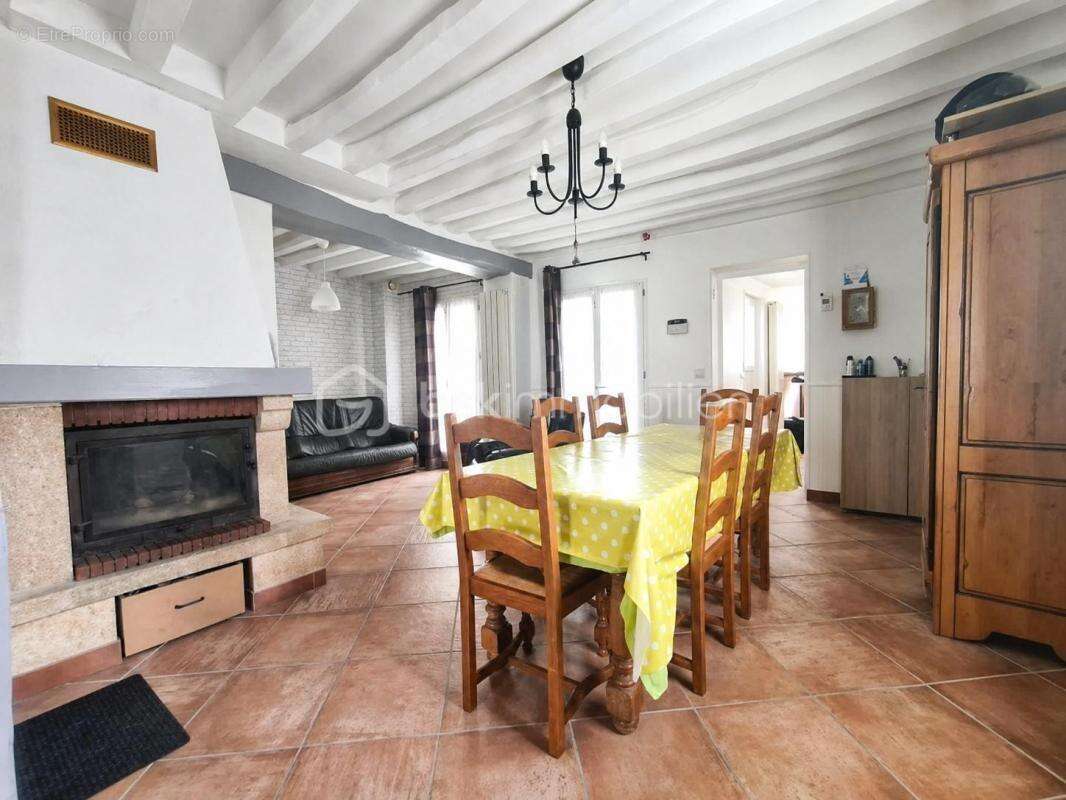 Maison à LIZY-SUR-OURCQ