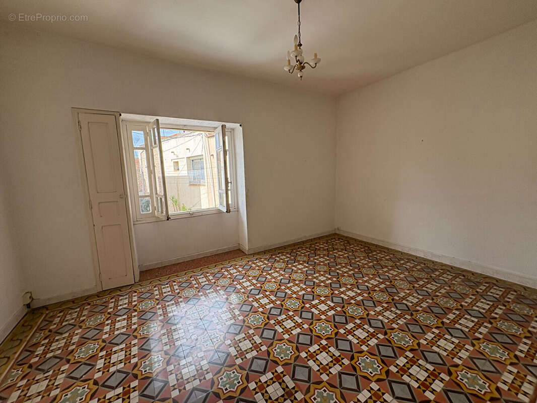 Maison à VILLELONGUE-DE-LA-SALANQUE