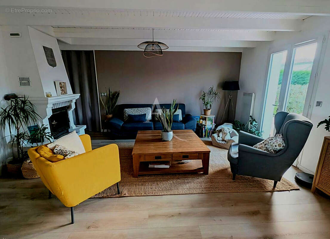 Maison de plain pied de 1995 à Saint Georges Des Coteaux - photo 4