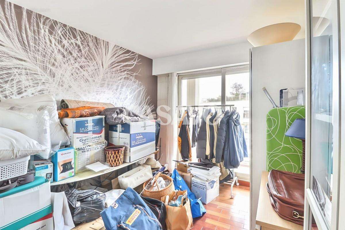 Appartement à PARIS-14E