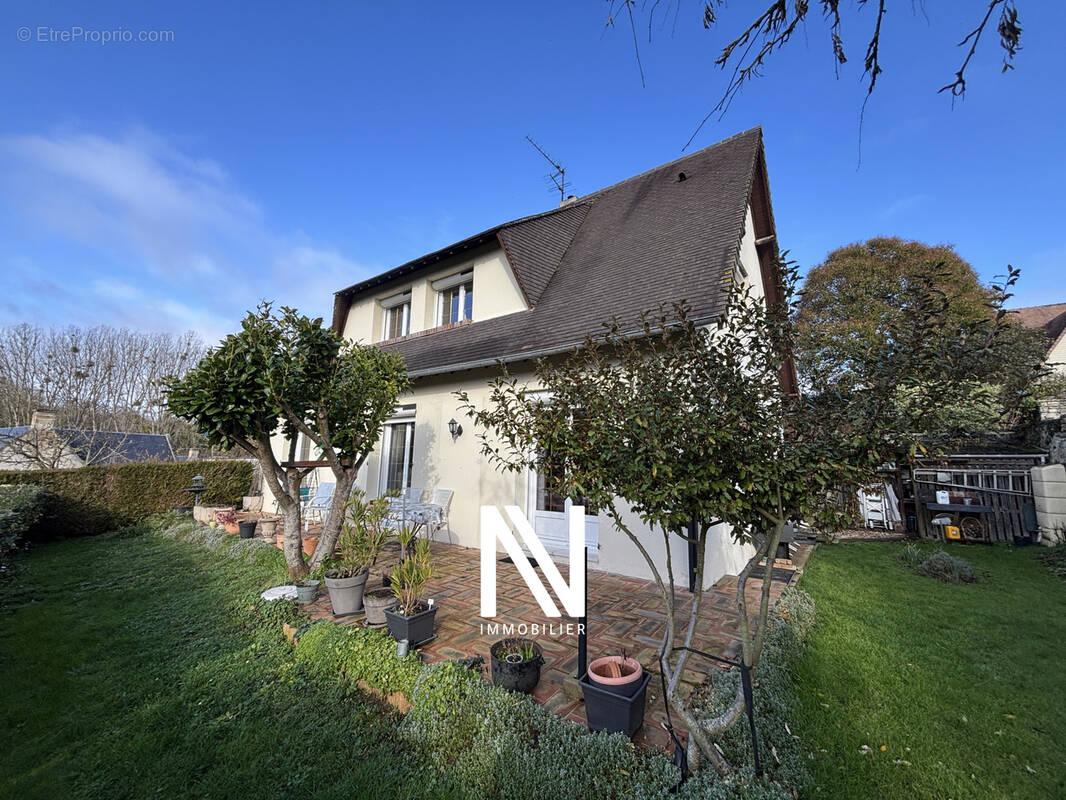 Maison à COLOMBIERS-SUR-SEULLES