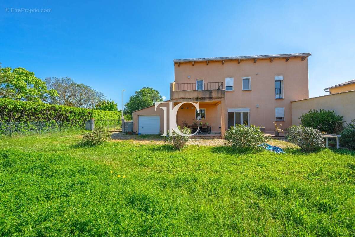 Maison à SAINT-DENIS