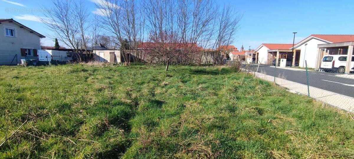 Terrain à VIC-EN-BIGORRE