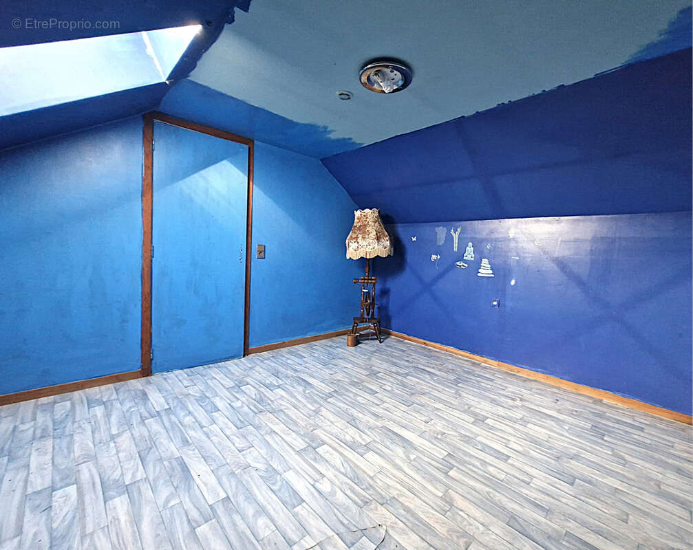 Maison à HONNECOURT-SUR-ESCAUT