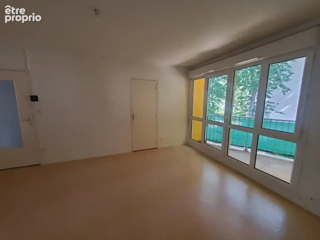 Beau T3 avec balcon, cave et stationnement extérieur - photo 4
