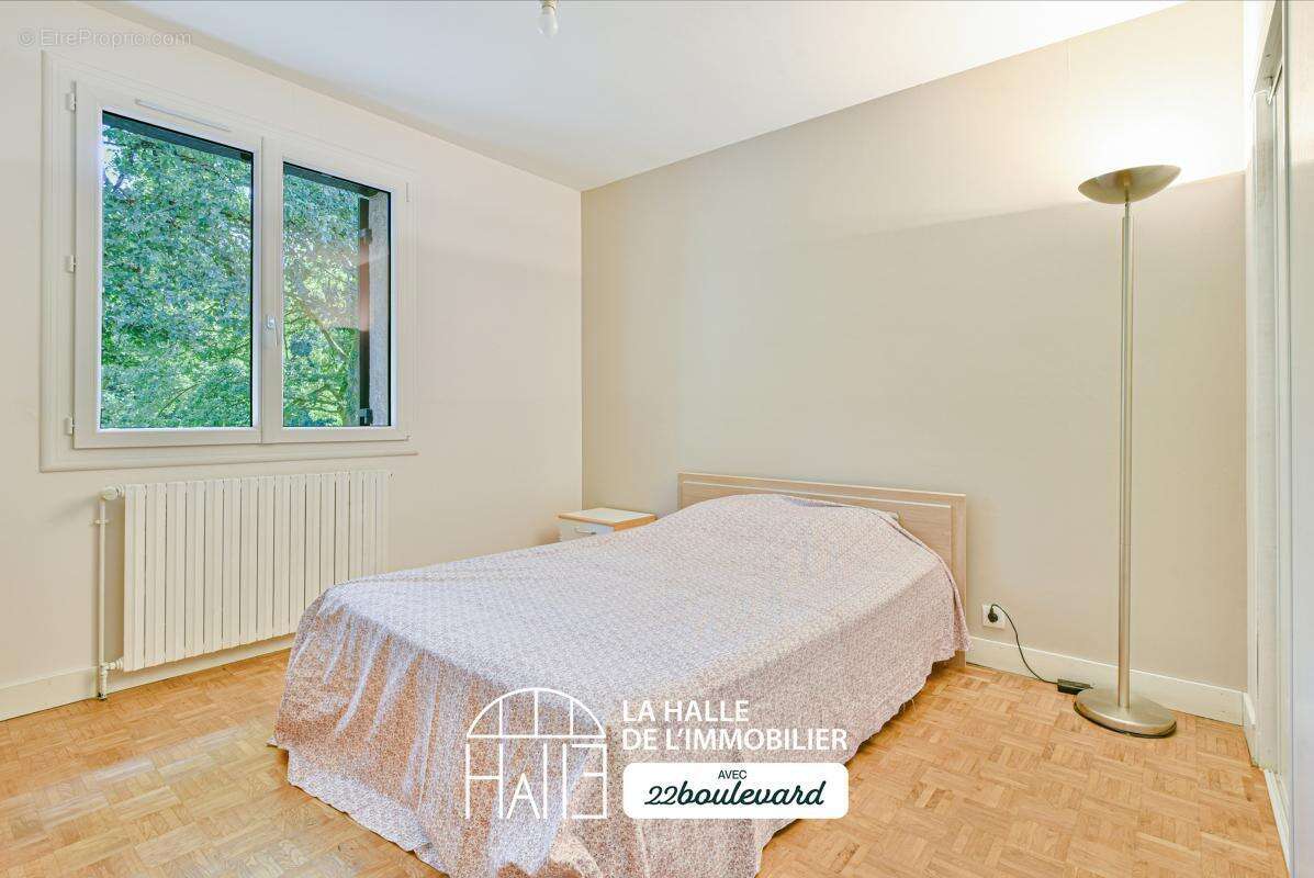 Maison 110 m² à Saint-Gence  - photo 10