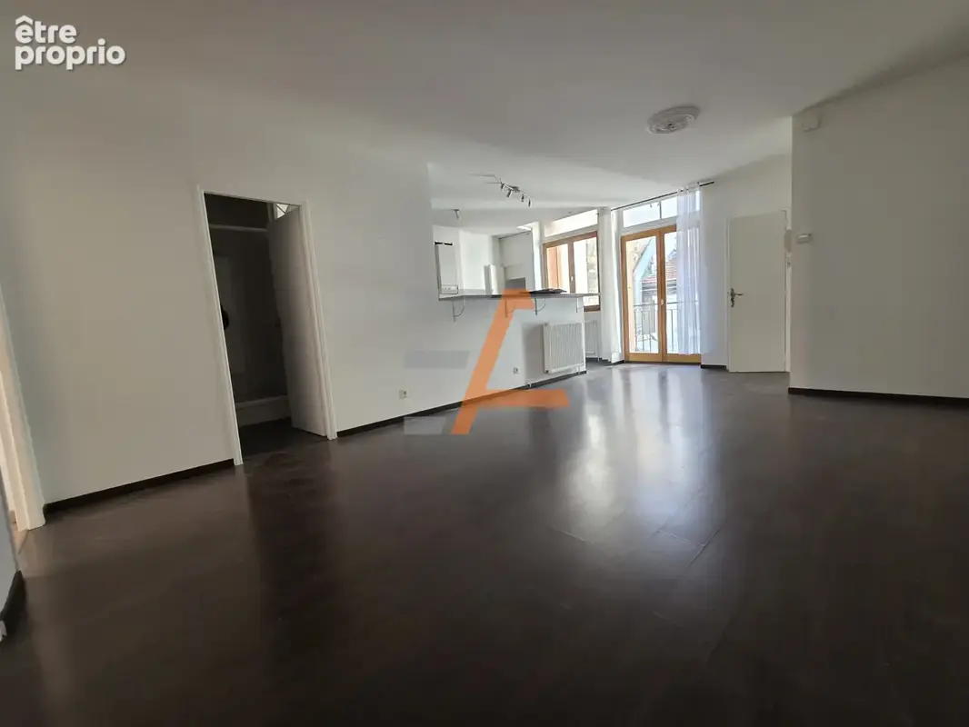 Appartement F3 rénové   74 m2   Hyper centre - photo 3