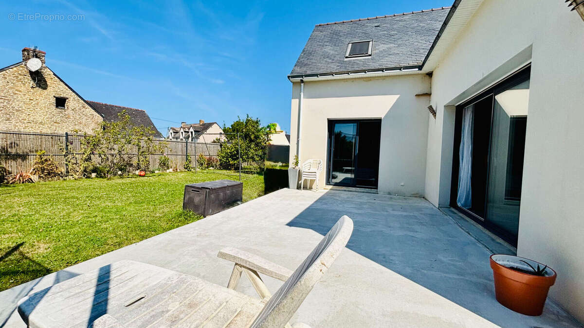 Maison à SAINT-LYPHARD