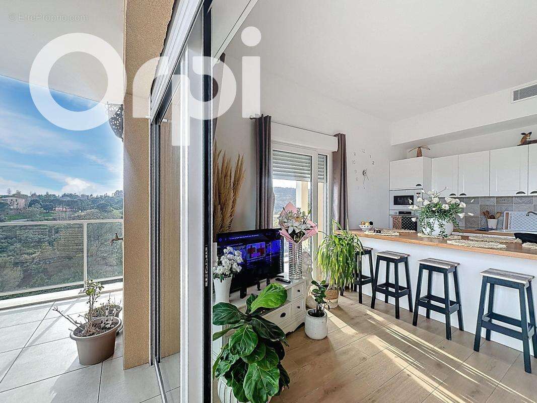 Appartement à VILLENEUVE-LOUBET