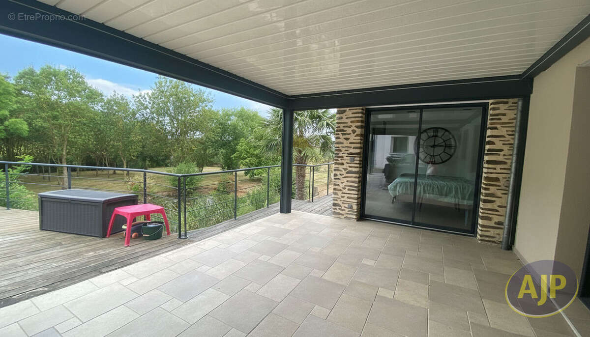 Contemporaine de plain-pied de 185 m² avec piscine ? Saint-Georges-sur-Loire - photo 9