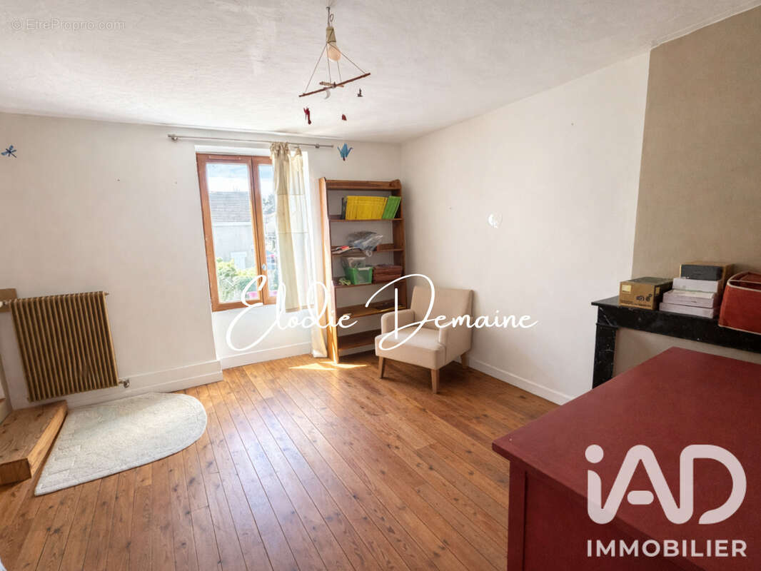 Maison 111 m² à Livilliers  - photo 9