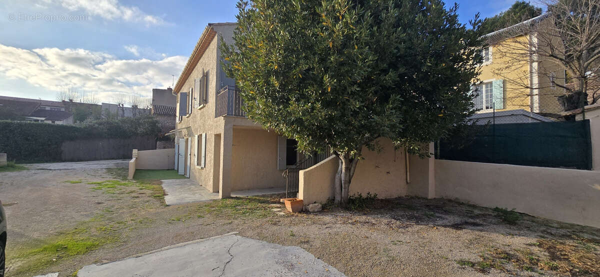 Appartement à BEAUMES-DE-VENISE