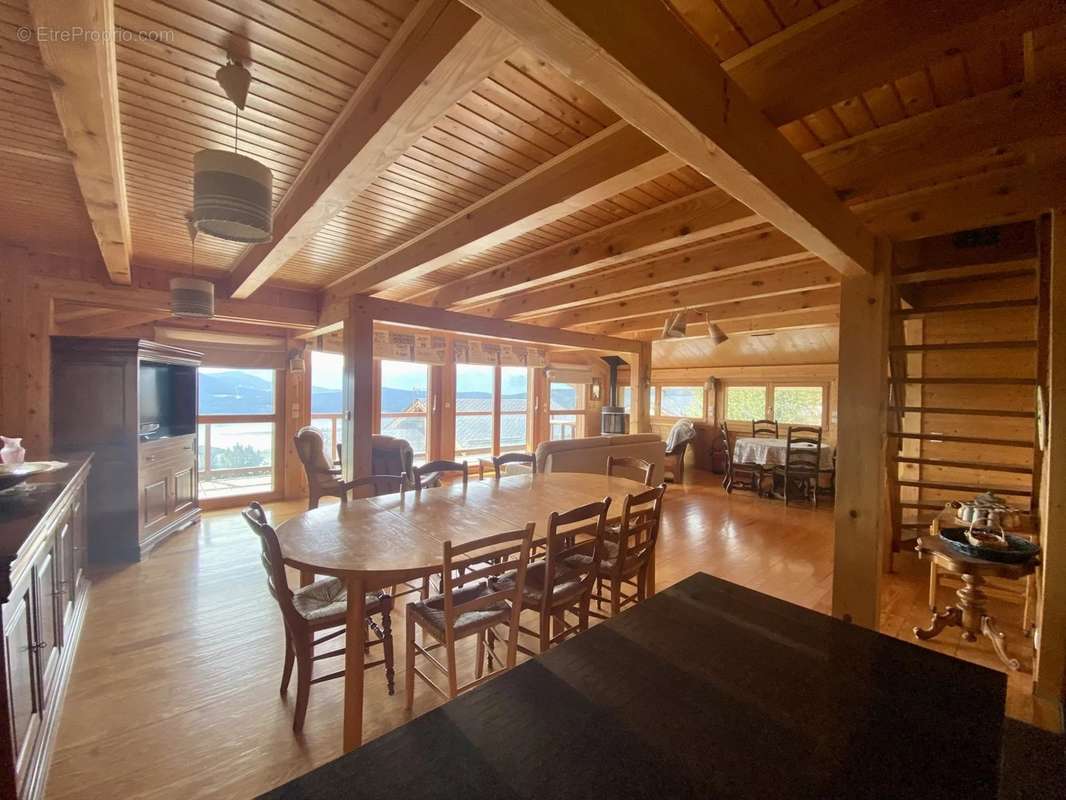 Maison à LES ANGLES