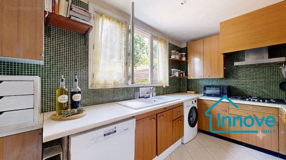 Maison 121 m² à La Celle-Saint-Cloud  - photo 6