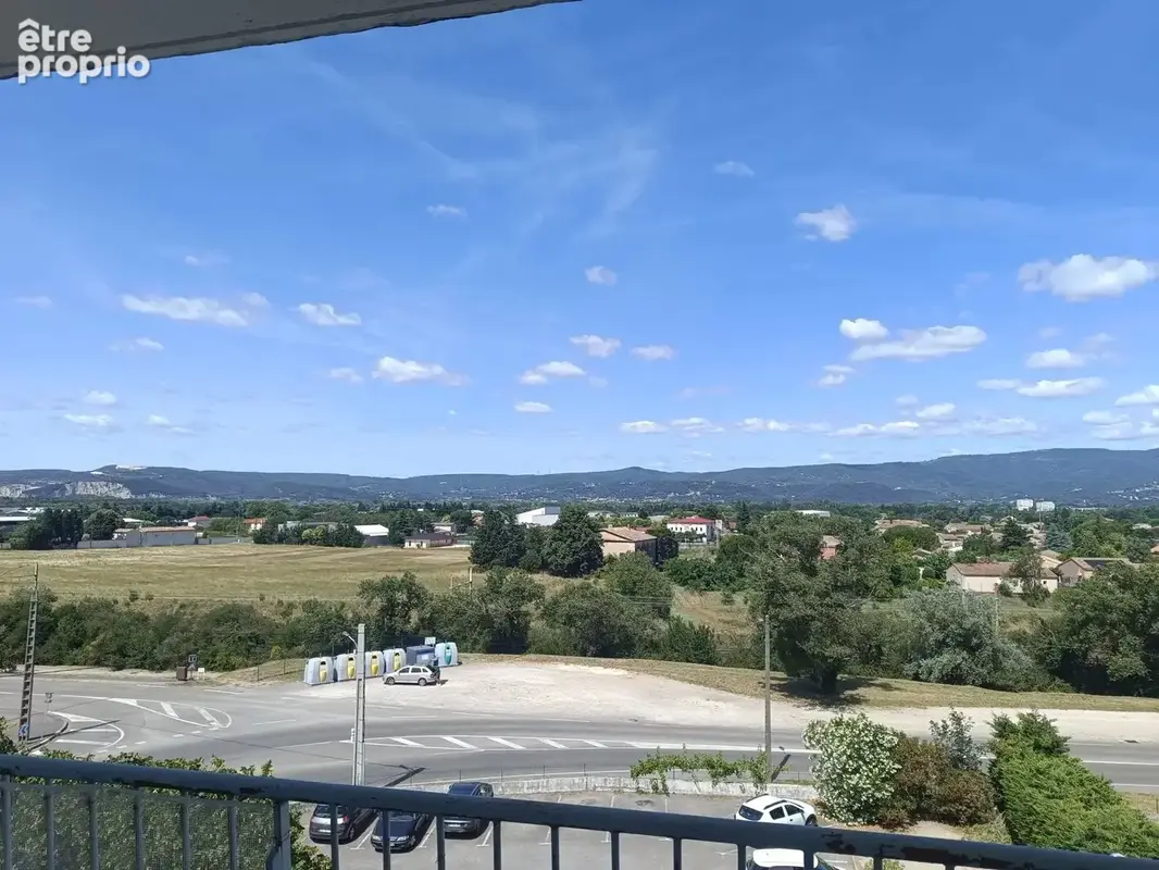 Montelimar – 26200 (drôme) france appartement lumineux - t2 41 m²   balcon   loggia   cave - photo 2