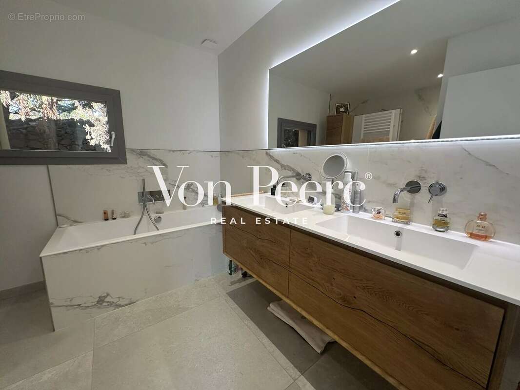 Maison à MAUSSANE-LES-ALPILLES