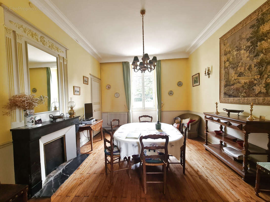 Maison à LA CHAPELLE-HEULIN