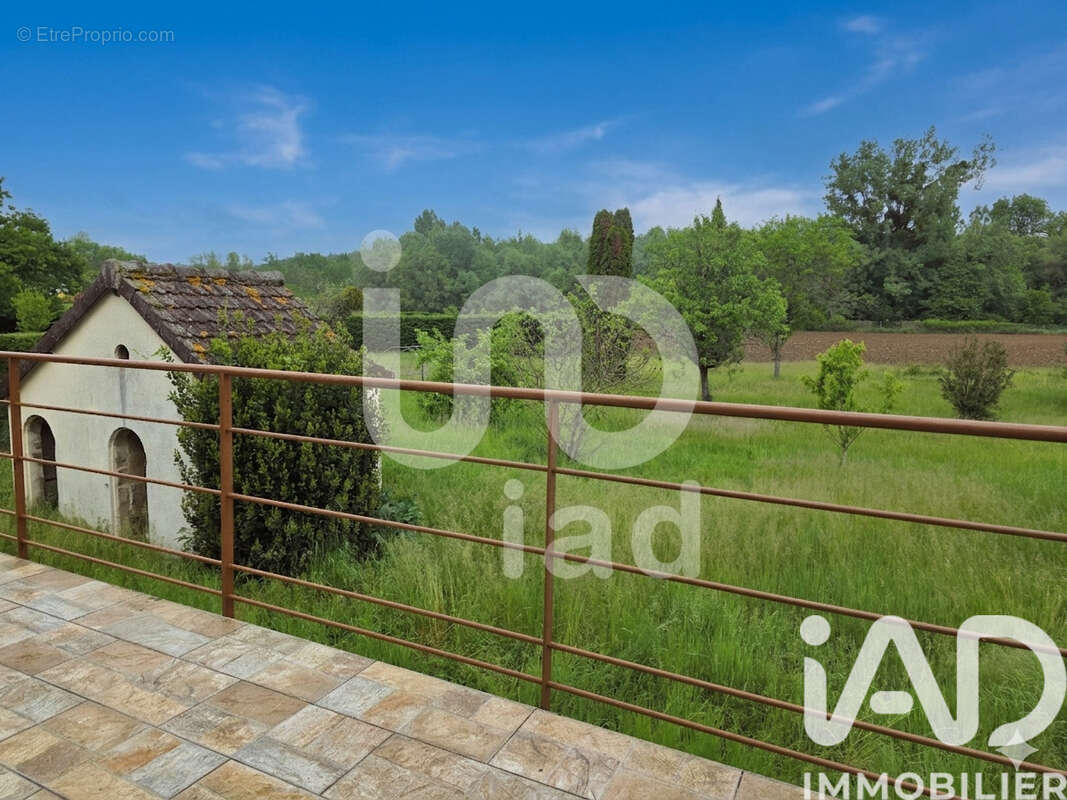 Maison 96 m² à Fontenoy  - photo 2