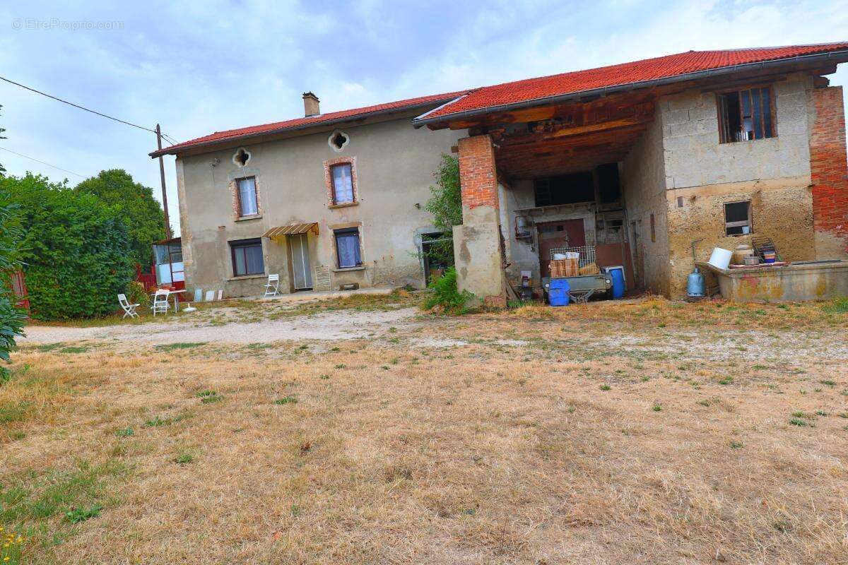 Exclusif nouveay corps de ferme proche de marcilloles (38) - photo 2