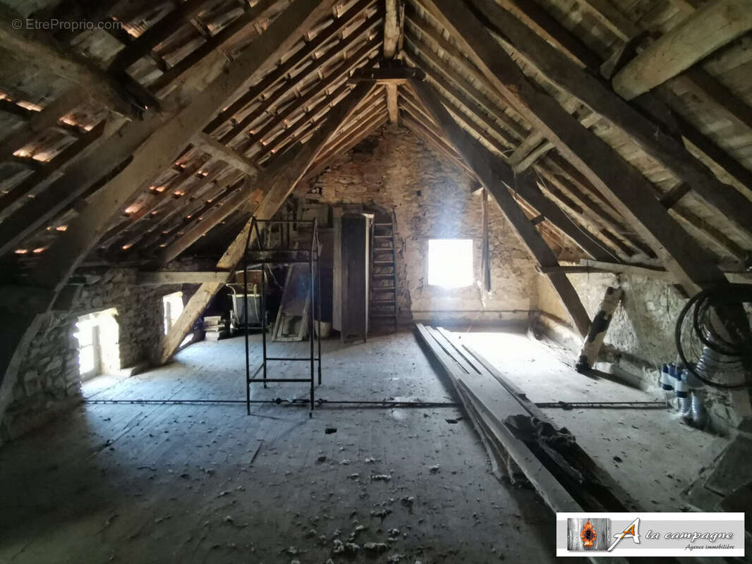 Maison à TERJAT