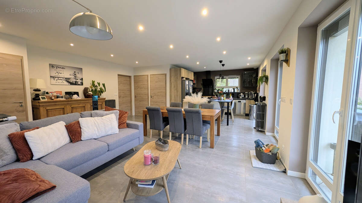 Maison à AMBERIEU-EN-BUGEY