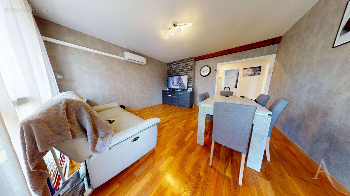 Appartement Saint Martin D Heres 4 pièce(s) 76.04 m2 - photo 4