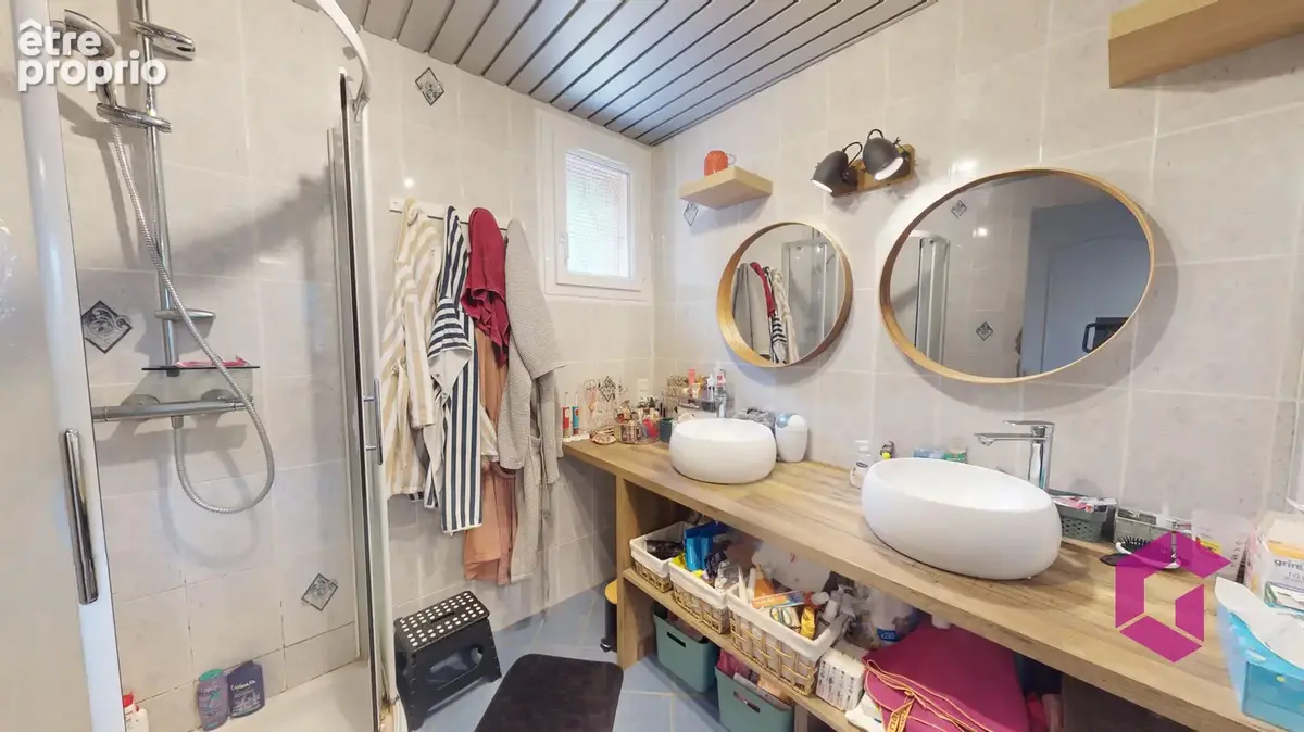 Brives-Charensac : maison 4 pièces rénovée, 3 chambres, véranda, vue dégagée sur la Loire - photo 11