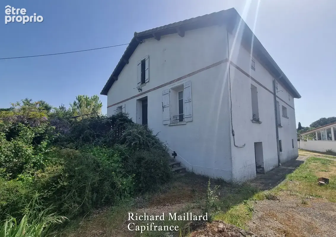 EXCLUSIVITÉ — Maison de caractère à fort potentiel à rénover — Cadre naturel exceptionnel  sur 3 300 m² de terrain - photo 21