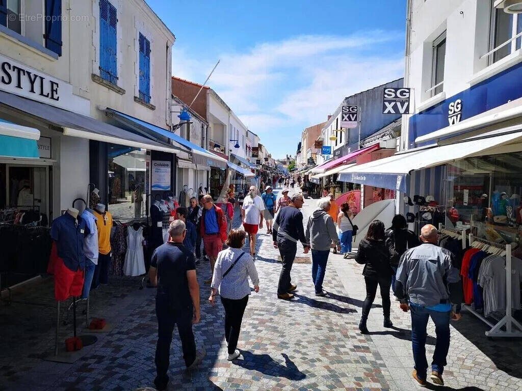 Commerce à SAINT-GILLES-CROIX-DE-VIE