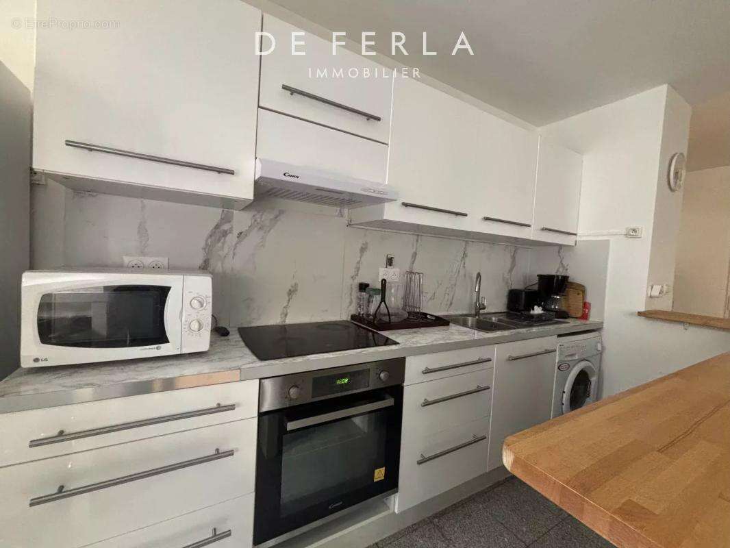 Appartement à PARIS-14E
