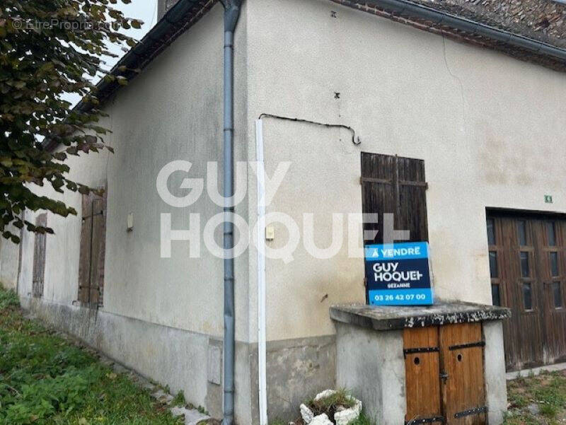 Maison à BARBONNE-FAYEL