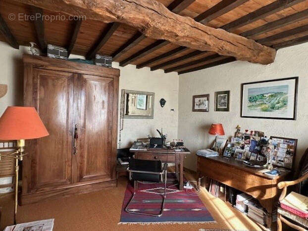 BUREAU. - Maison à CASTERA-VERDUZAN