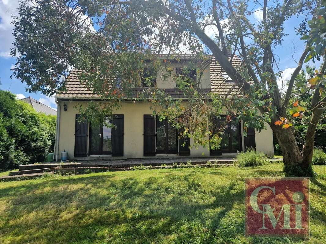 Maison à SAINT-GERMAIN-LES-ARPAJON