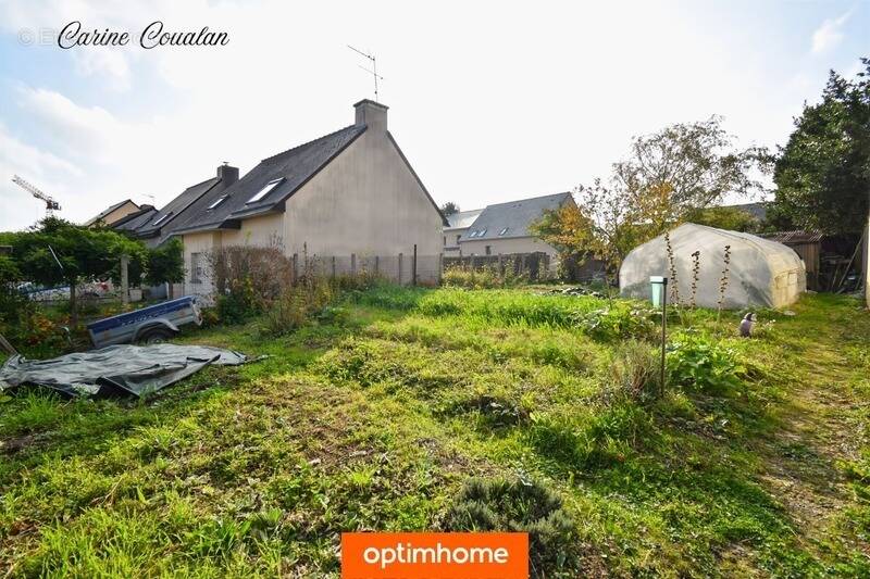 Terrain à CORPS-NUDS