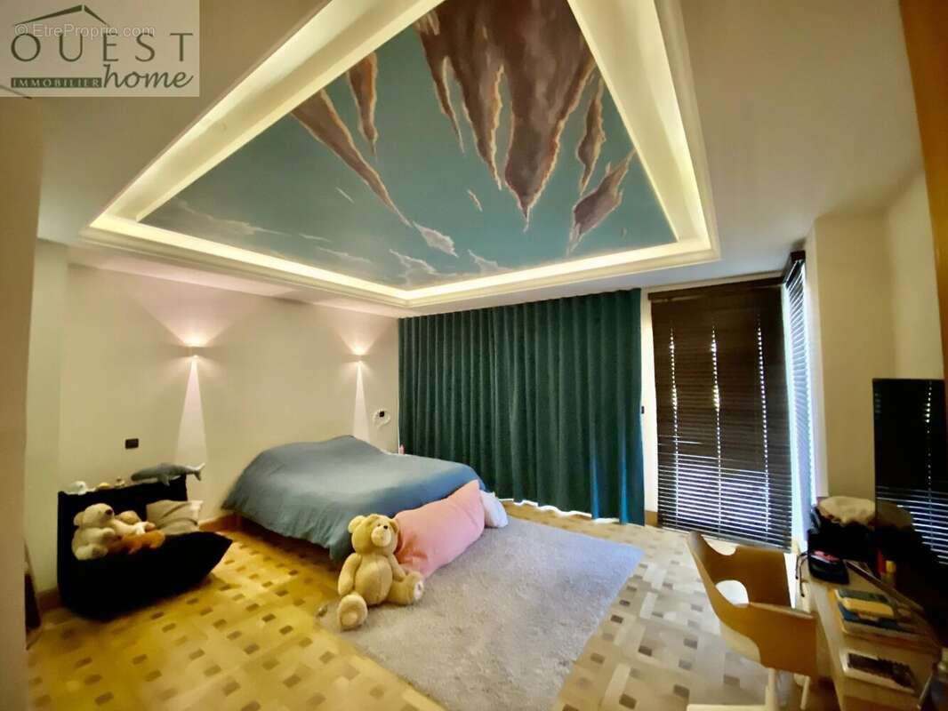 Maison à CHARBONNIERES-LES-BAINS