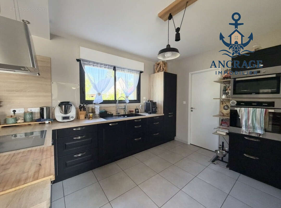 Maison 134 m² à Fiquefleur-Equainville  - photo 9