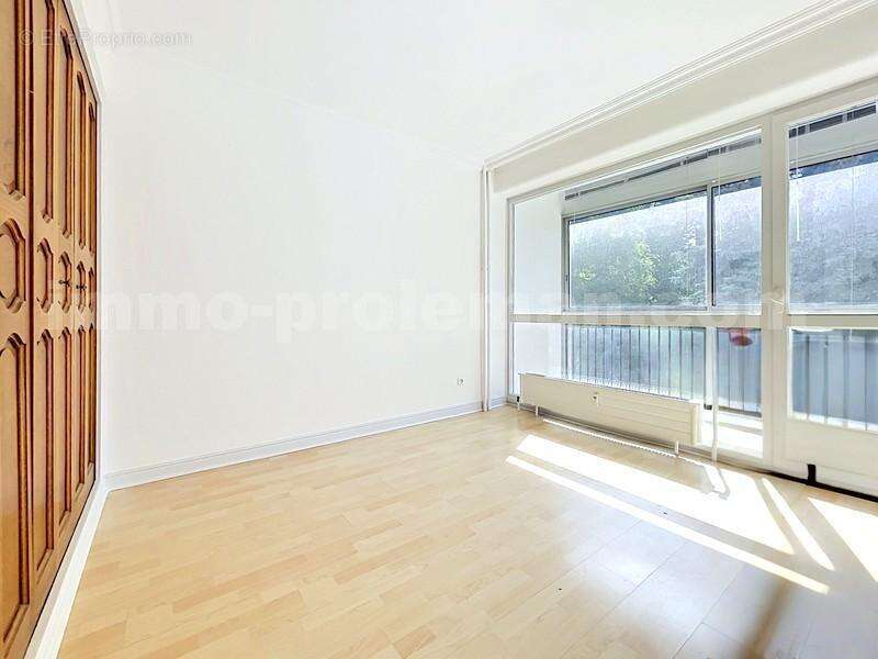 Appartement_T3_Annemasse_Genève_Ceva_tramway_Suisse_investissement_hyper_centre_Séjour_ - Appartement à ANNEMASSE